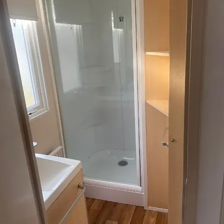 Bungalow T2 Κάμπινγκ *